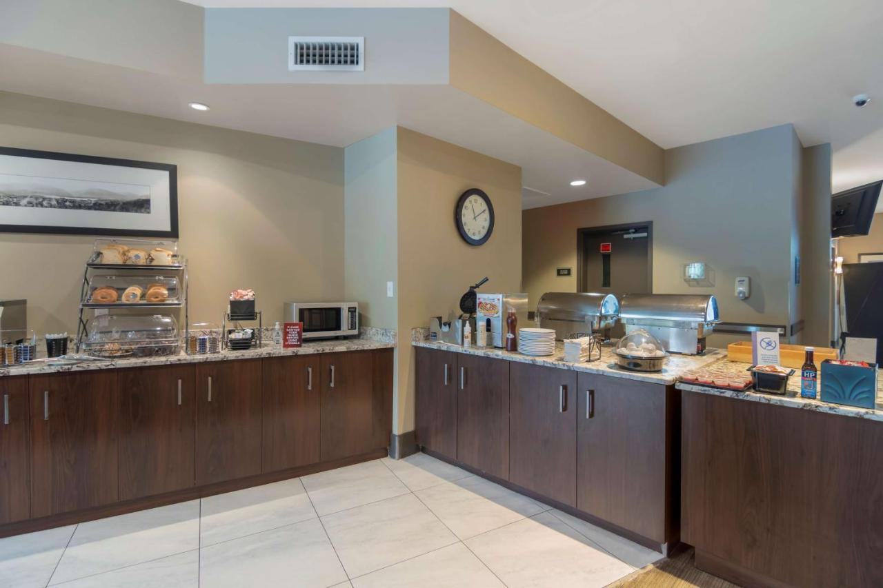 Best Western Plus Revelstoke Ngoại thất bức ảnh