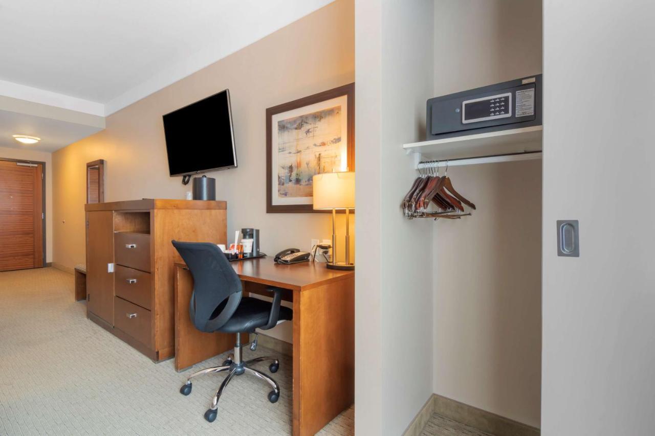 Best Western Plus Revelstoke Ngoại thất bức ảnh