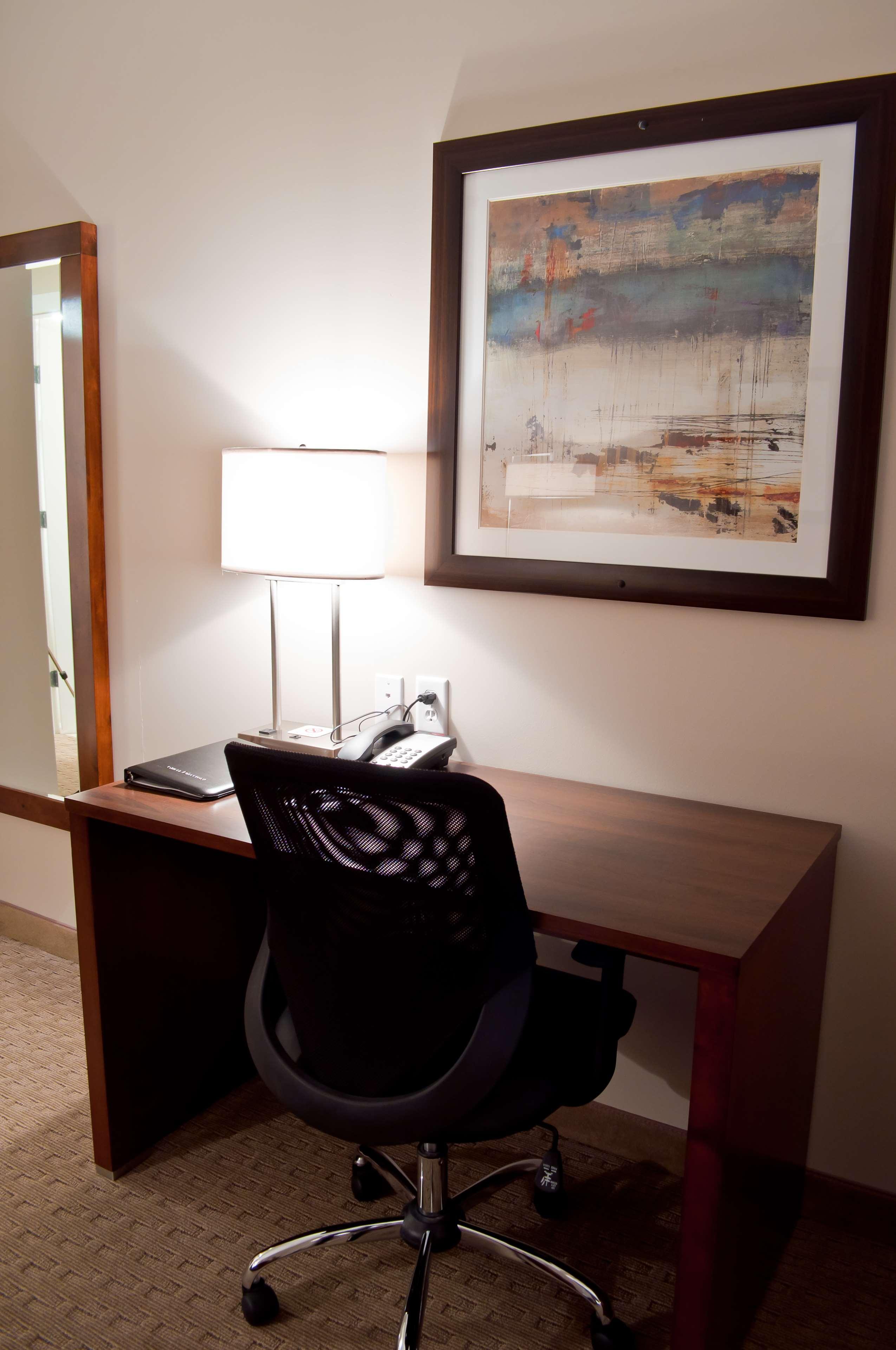 Best Western Plus Revelstoke Ngoại thất bức ảnh