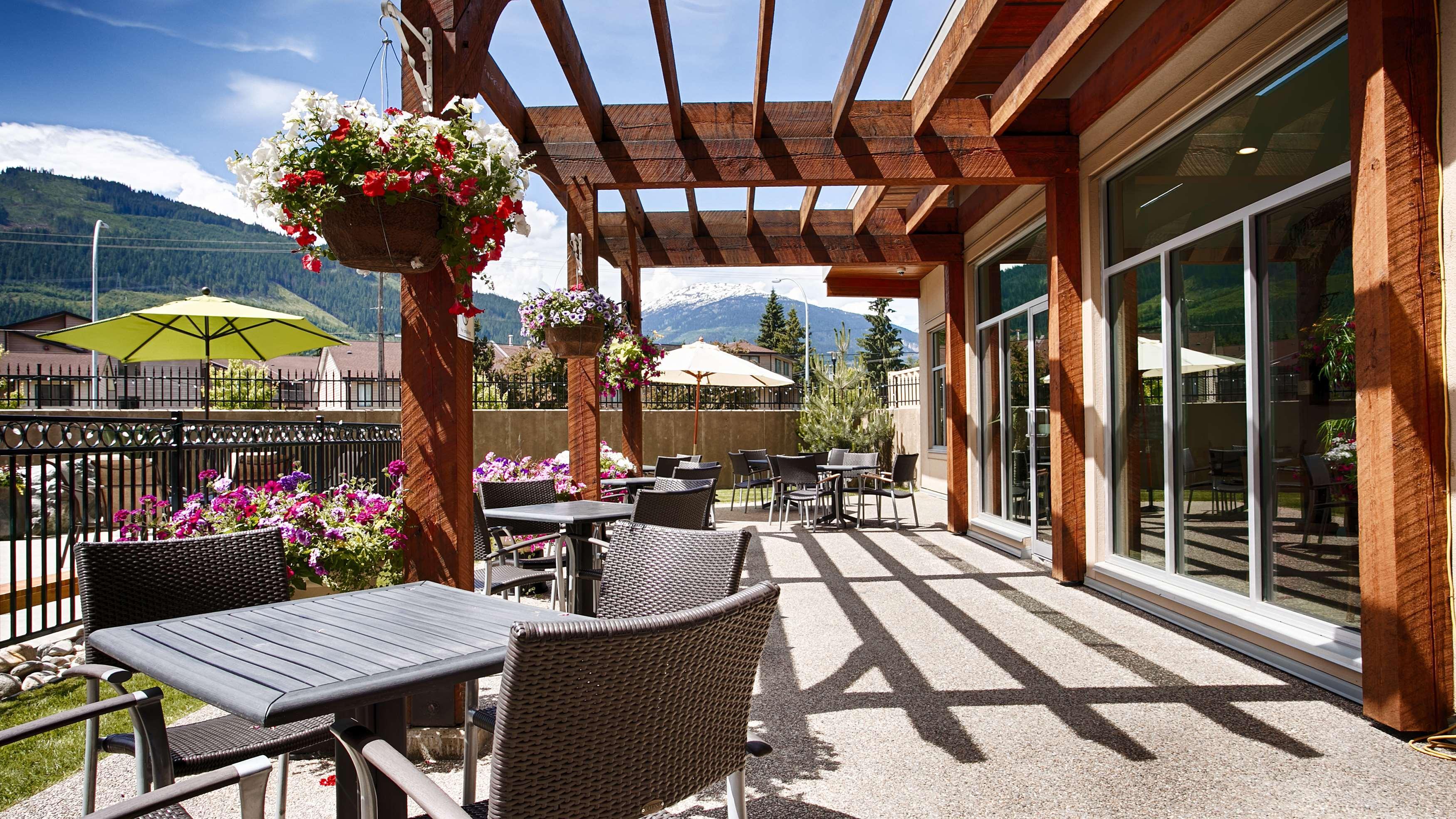Best Western Plus Revelstoke Ngoại thất bức ảnh