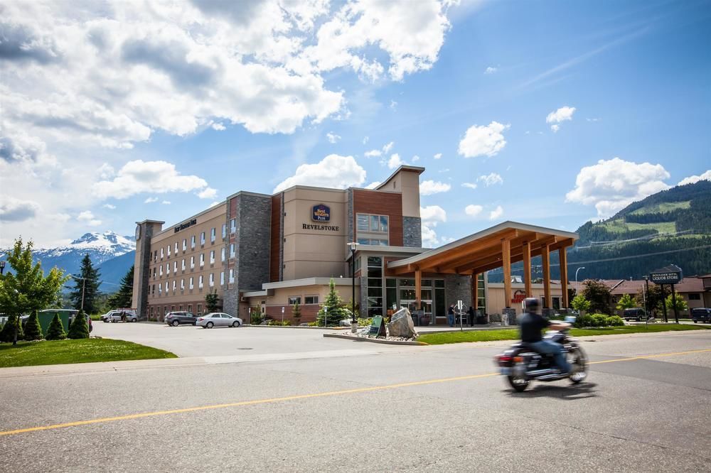 Best Western Plus Revelstoke Ngoại thất bức ảnh